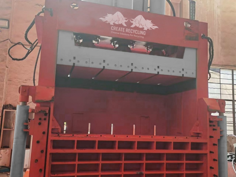 Vertical Waste Paper & Plastic Baler