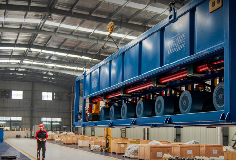 Steel crushing material briquetting machine: energy saving and emission reduction, realizing resource recycling
